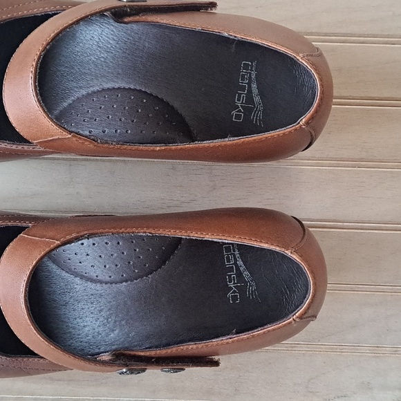 Dansko Cordovan Burnished Full Grain  Leather Mary Jane Clogs Comfort Sz 41 - Picture 3 of 12